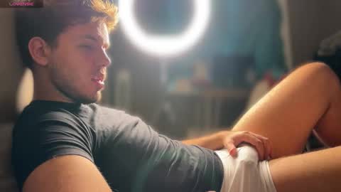 Snapshot of christophertan chatting on September 30, 2025, 10:09 am Christopher online show from September 30, 2025, 10:09 am