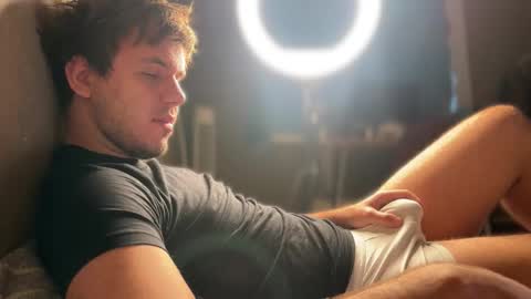 Snapshot of christophertan chatting on November 1, 2025, 7:43 am Christopher online show from November 1, 2025, 7:43 am