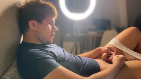 Snapshot of christophertan chatting on November 5, 2025, 8:20 pm Christopher online show from November 5, 2025, 8:20 pm