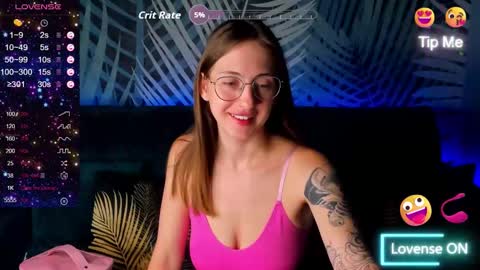 Snapshot of christycrayme chatting on September 16, 2025, 11:06 pm ChristyCrayme online show from September 16, 2025, 11:06 pm