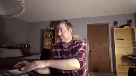 chrisw8121 online show from March 15, 2026, 3:01 am