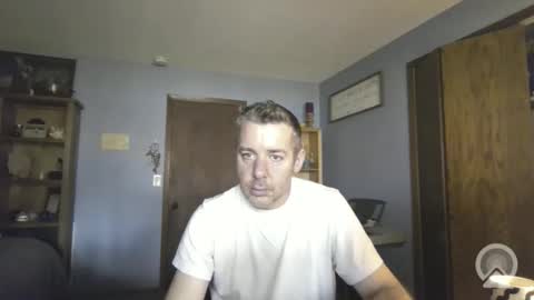 chrisw8121 online show from March 31, 2026, 4:29 pm