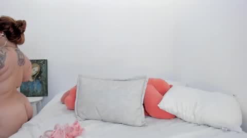 Mia online show from March 30, 2026, 6:09 pm