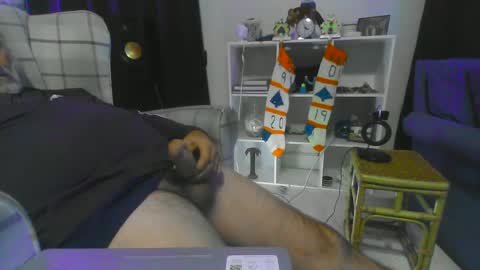 Snapshot of chuck354139 chatting on December 23, 2024, 8:55 am chuck354139 online show from December 23, 2024, 8:55 am