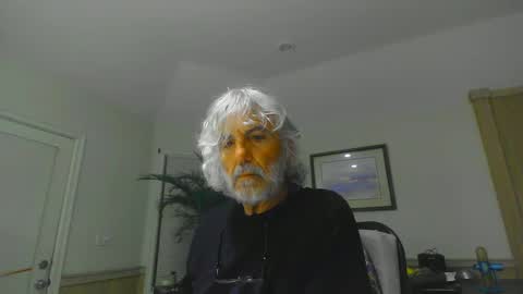 Snapshot of chuck354139 chatting on December 30, 2024, 12:11 am chuck354139 online show from December 30, 2024, 12:11 am