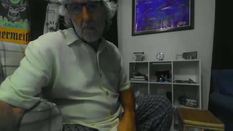 Snapshot of chuck354139 chatting on January 4, 2025, 2:46 am chuck354139 online show from January 4, 2025, 2:46 am