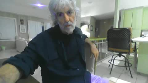 Snapshot of chuck354139 chatting on January 7, 2025, 12:45 am chuck354139 online show from January 7, 2025, 12:45 am