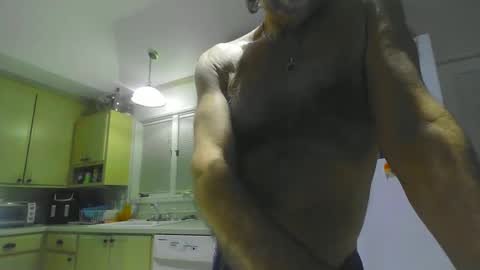 Snapshot of chuck354139 chatting on January 21, 2025, 11:24 pm chuck354139 online show from January 21, 2025, 11:24 pm