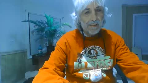 Snapshot of chuck354139 chatting on January 22, 2025, 7:14 am chuck354139 online show from January 22, 2025, 7:14 am