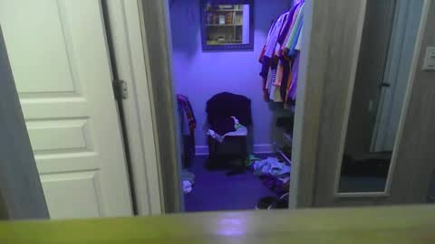 Snapshot of chuck354139 chatting on February 16, 2025, 1:36 am chuck354139 online show from February 16, 2025, 1:36 am