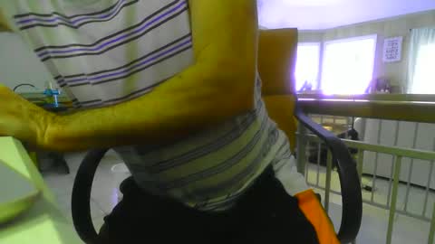Snapshot of chuck354139 chatting on February 24, 2025, 5:53 pm chuck354139 online show from February 24, 2025, 5:53 pm