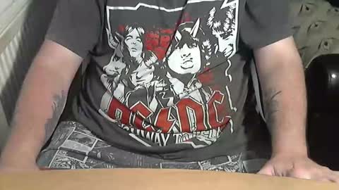 chunkisgreat online show from November 5, 2025, 4:51 pm