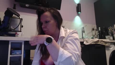 Snapshot of chwerry_b0 chatting on December 11, 2024, 9:23 pm Jessica online show from December 11, 2024, 9:23 pm
