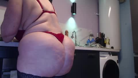 Snapshot of chwerry_b0 chatting on February 12, 2025, 10:15 pm Jessica online show from February 12, 2025, 10:15 pm