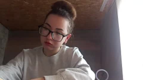 Snapshot of cicelyphaup chatting on May 29, 2026, 9:18 am Olivia online show from May 29, 2026, 9:18 am