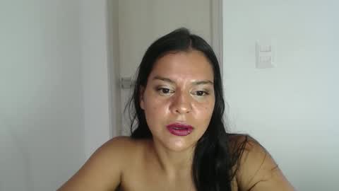 Cielo Noir online show from May 19, 2026, 9:54 pm