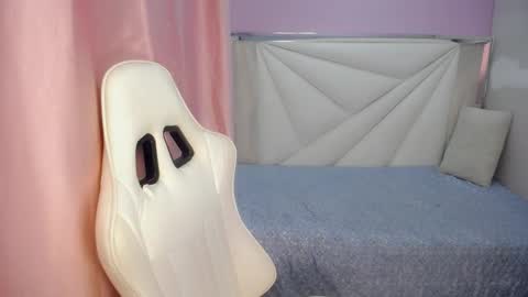 Snapshot of cieloo_ chatting on February 2, 2026, 9:35 pm CIELO online show from February 2, 2026, 9:35 pm