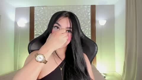 Snapshot of cieloo_ chatting on March 25, 2026, 9:10 pm CIELO online show from March 25, 2026, 9:10 pm