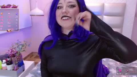Cinamoon online show from June 19, 2026, 4:06 am