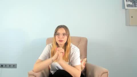 Tisha online show from April 21, 2026, 7:36 am