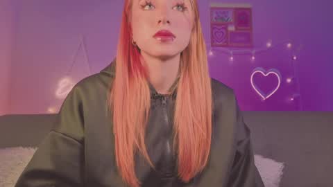 Sofi Eva and Mey online show from April 5, 2026, 2:31 am