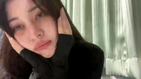 Lin online show from May 16, 2026, 12:51 am