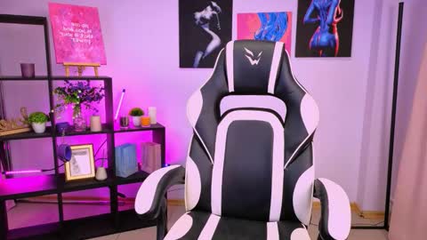 cindylovesmith online show from December 2, 2025, 1:33 am