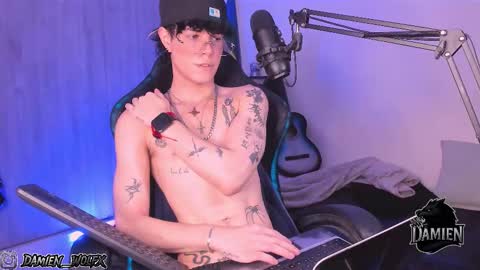 Snapshot of cinnamon_boyxxx chatting on September 28, 2025, 2:06 am David Independent Model online show from September 28, 2025, 2:06 am