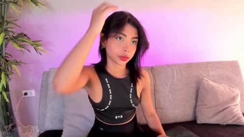 cinnamon_kyla online show from January 16, 2025, 6:48 pm