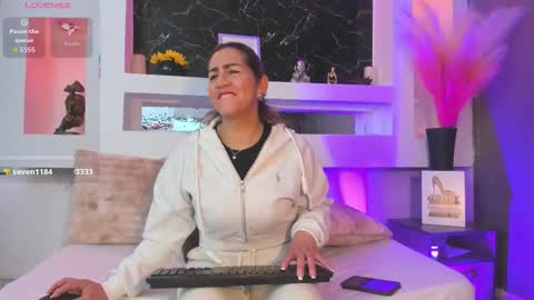 Snapshot of cinthya_mjs chatting on March 20, 2026, 12:10 pm Cinthya online show from March 20, 2026, 12:10 pm