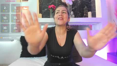 Snapshot of cinthya_mjs chatting on May 23, 2026, 12:20 pm Cinthya online show from May 23, 2026, 12:20 pm