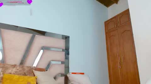 Snapshot of cintia_hills chatting on December 10, 2024, 9:44 am Cintia Hills online show from December 10, 2024, 9:44 am