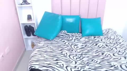 cintia_moretti online show from November 30, 2025, 11:25 am