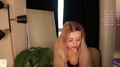 Snapshot of cirilada chatting on November 3, 2025, 1:34 pm Sandy online show from November 3, 2025, 1:34 pm