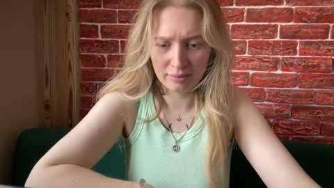 citrusblissss online show from October 10, 2025, 2:43 am