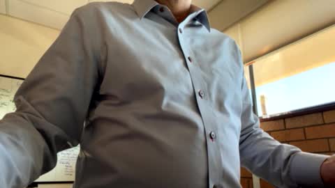 Cjd32 online show from October 28, 2025, 8:44 pm