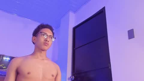 cj_davis1 online show from November 16, 2025, 9:53 pm