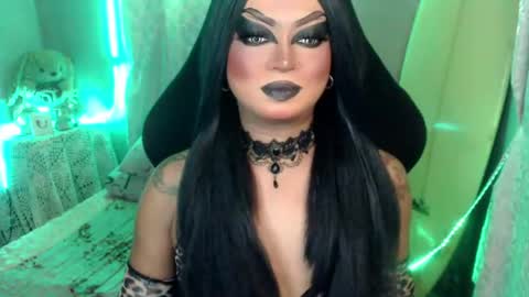QUEEN CESS online show from June 20, 2026, 3:04 pm
