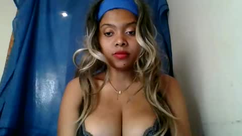 ckamilla45 online show from September 17, 2025, 5:42 am