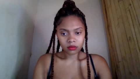 ckamilla45 online show from November 14, 2025, 3:49 am