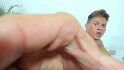 Snapshot of claimom chatting on January 6, 2025, 12:37 am Claimom online show from January 6, 2025, 12:37 am