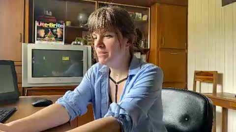 Claire Moulin online show from July 13, 2026, 11:24 am