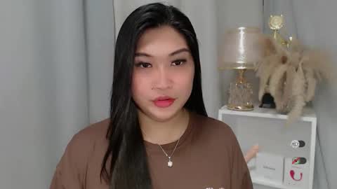 CLAIRE online show from May 24, 2026, 4:23 pm