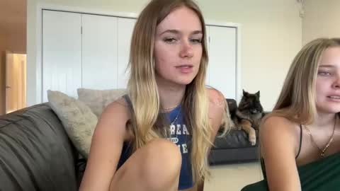 Snapshot of clairebabyy1 chatting on December 1, 2025, 12:59 am Claire online show from December 1, 2025, 12:59 am