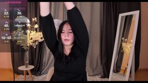 Snapshot of clairefaers chatting on December 2, 2024, 12:18 pm Claire Faers online show from December 2, 2024, 12:18 pm