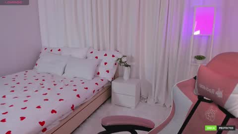 Snapshot of clairefaers chatting on March 1, 2025, 9:29 am Claire Faers online show from March 1, 2025, 9:29 am