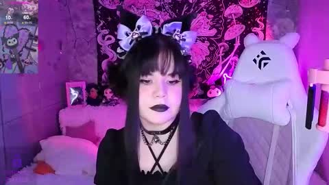 Snapshot of clairefaers chatting on November 23, 2025, 6:30 pm Claire Faers online show from November 23, 2025, 6:30 pm