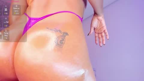 Claire Miller online show from October 24, 2025, 4:53 am