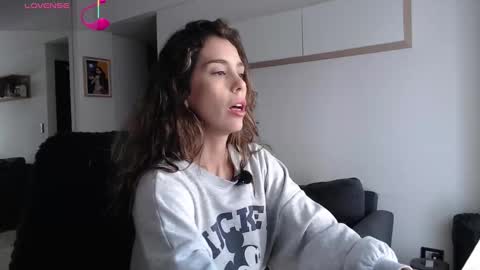 Snapshot of clairevarhol chatting on October 8, 2025, 10:13 am clairevarhol online show from October 8, 2025, 10:13 am