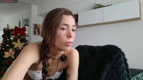 Snapshot of clairevarhol chatting on November 16, 2025, 12:44 pm clairevarhol online show from November 16, 2025, 12:44 pm